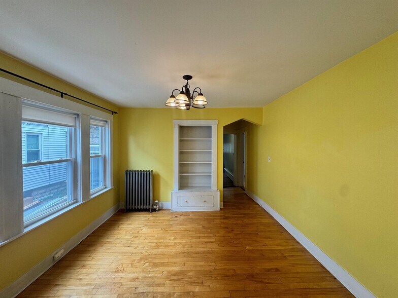 Building Photo - 15 Corinthian Rd
