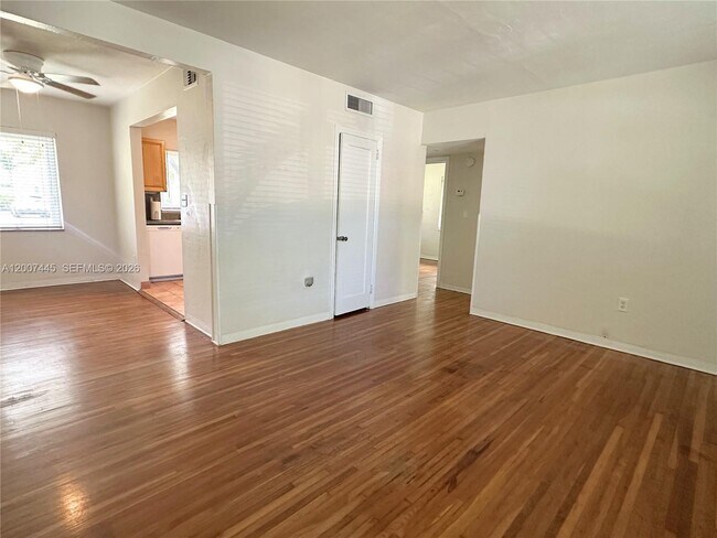 Building Photo - 7734 SW 55th Ave