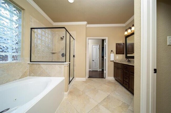 Building Photo - 138 S Vershire Cir