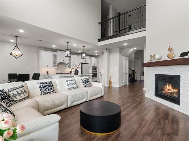 Building Photo - 2333 Willow Garden Dr
