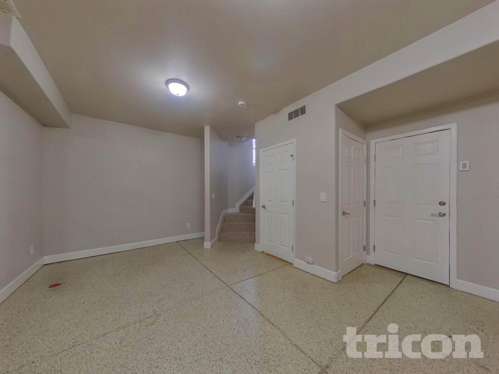 Building Photo - 9805 W Hinsdale Pl