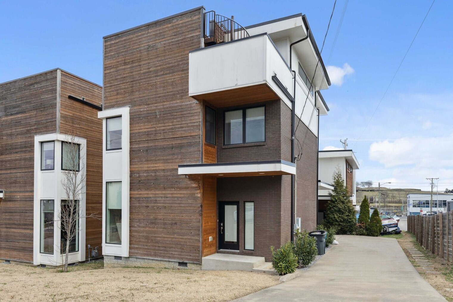 Building Photo - 960 9th Ave S