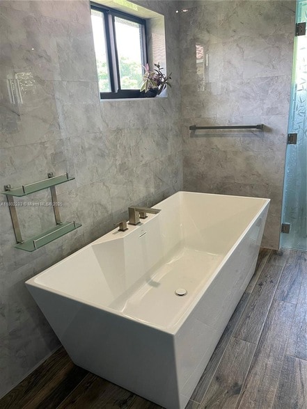 Building Photo - 5425 SW 190th Ave