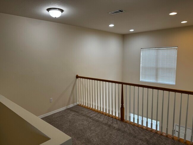 Building Photo - 1512 Bentley Cir