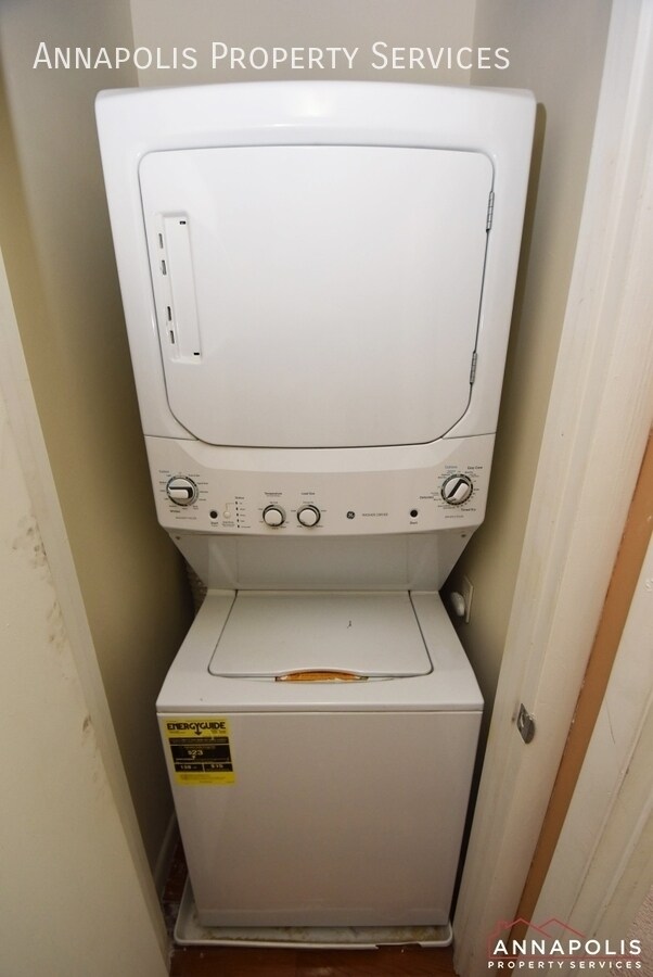 Building Photo - 10G Greystone Court-