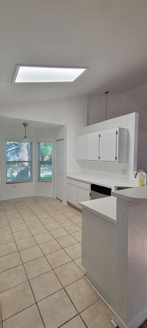 Building Photo - 3 Bedroom/2 Bath Home in Cherry Tree