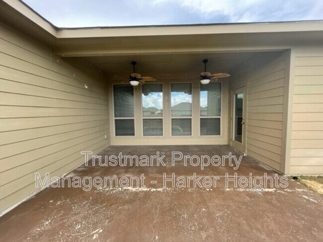 Building Photo - 8121 Iron Gate Dr