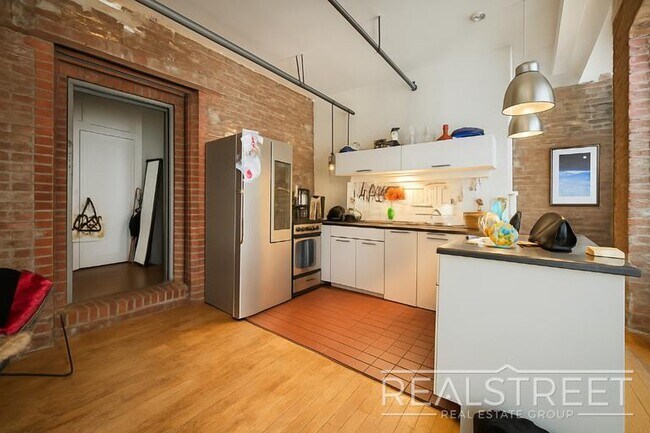Floorplan - 337 Kent Avenue