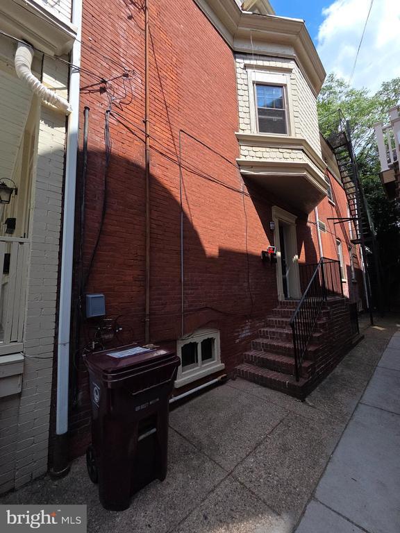 Building Photo - 2118 Washington St