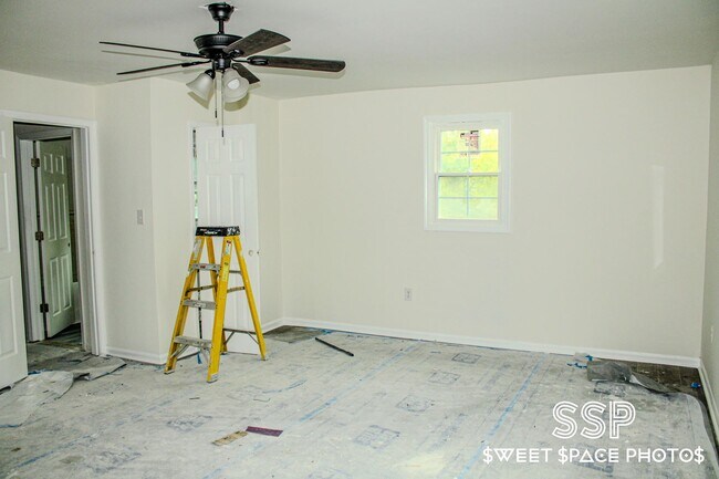 Building Photo - 503 N Orange St
