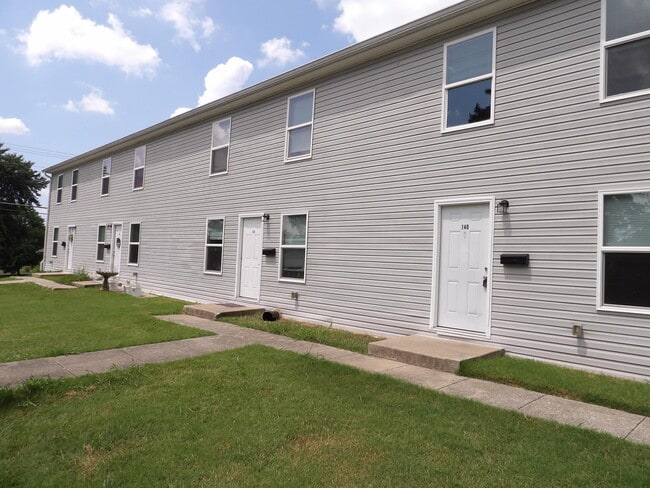 Primary Photo - 140 Thistlewood Ave