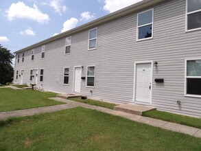 Building Photo - 140 Thistlewood Ave