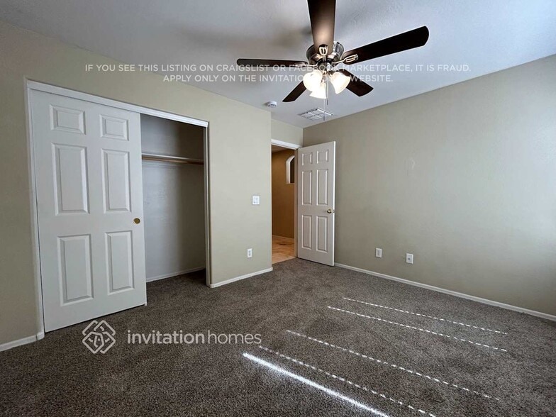 Building Photo - 2438 S 86th Ln