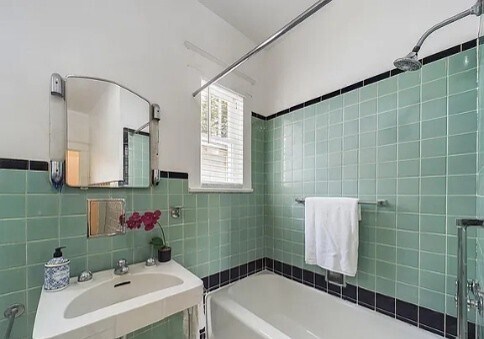 Building Photo - 903 Myrtle Pl