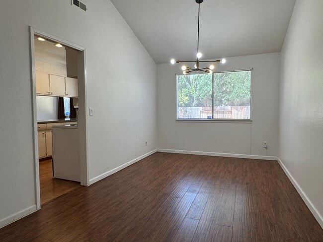 Building Photo - Four Bed, Two Bath Home In North Stockton
