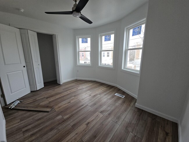Building Photo - 902 Keener Ave