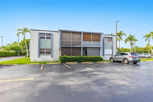 Building Photo - 8752 SW 12th St
