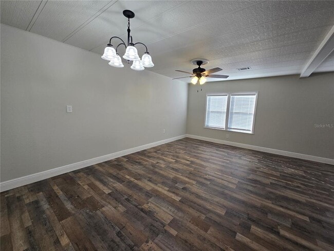 Building Photo - 2875 Bay Ave