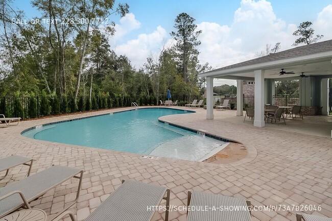 Building Photo - 12281 Sinclair Dr