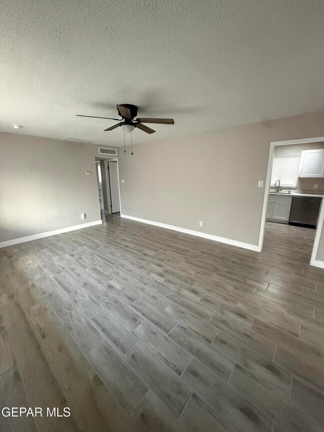 Building Photo - 5704 Sage Ct