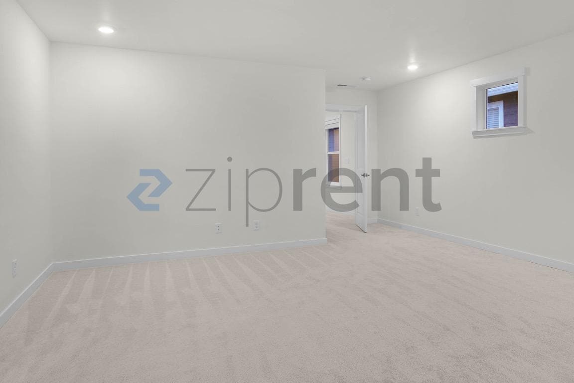 Building Photo - 13231 204th Ave SE