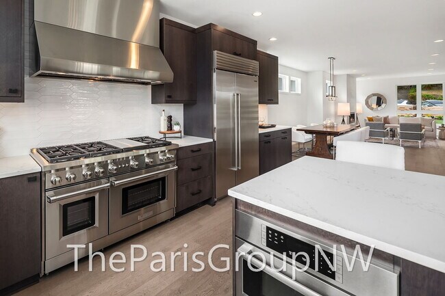 Building Photo - Absolutely Stunning 5br/4404sf Modern Magnolia Luxury