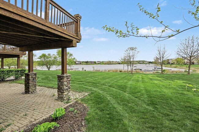 Building Photo - 24829 Reeds Pointe Dr