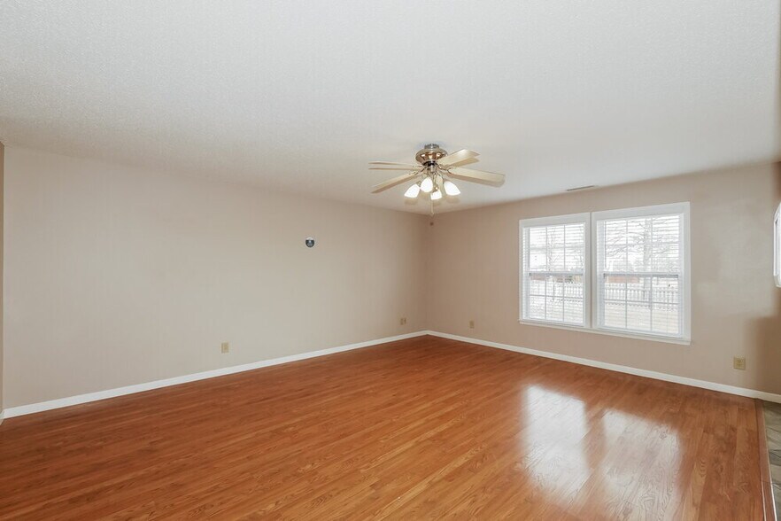 Building Photo - 2181 Olympia Dr