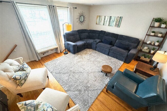 Building Photo - 37 Penhurst Rd