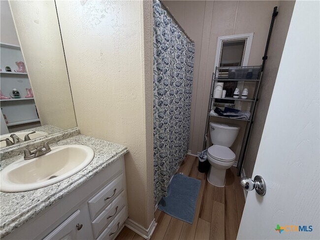 Building Photo - 1707 Pontotoc Trce
