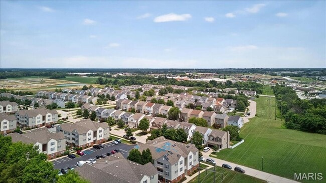 Building Photo - MOVE IN READY condo in Lake St. Louis