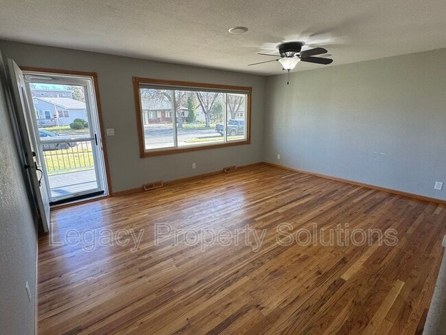 Building Photo - 1832 Assumption Dr