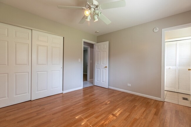 Building Photo - 6847 Hawthorne Ln