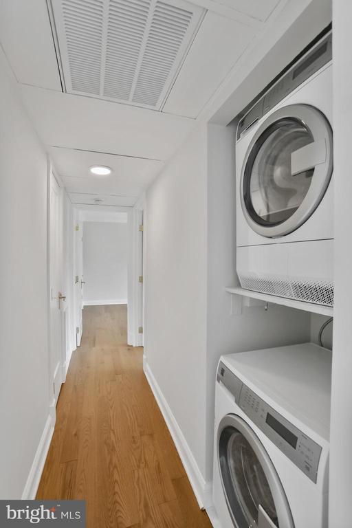 Building Photo - 3200 S 28th St