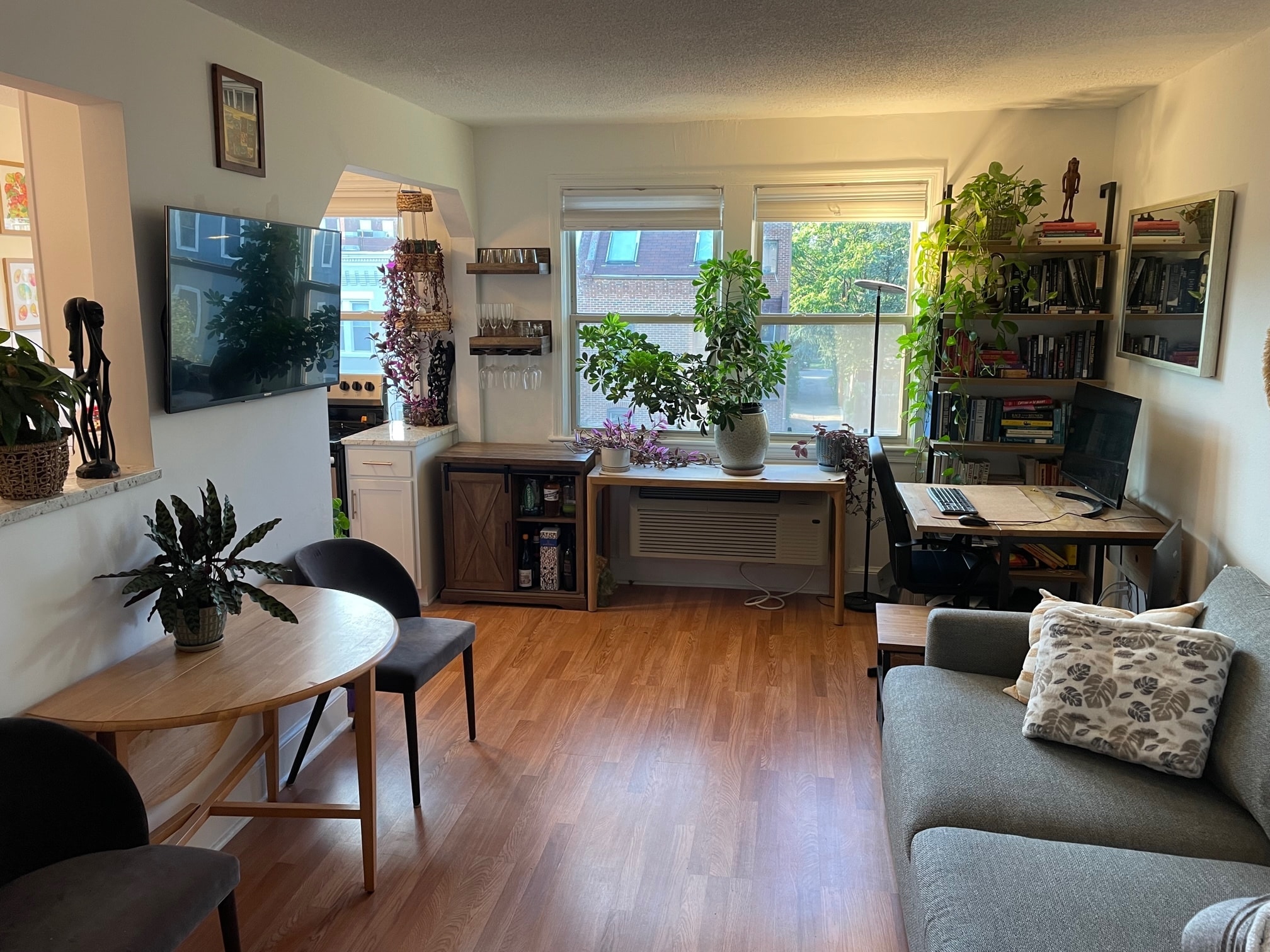 Living room (with different furniture) - 1363 K St SE