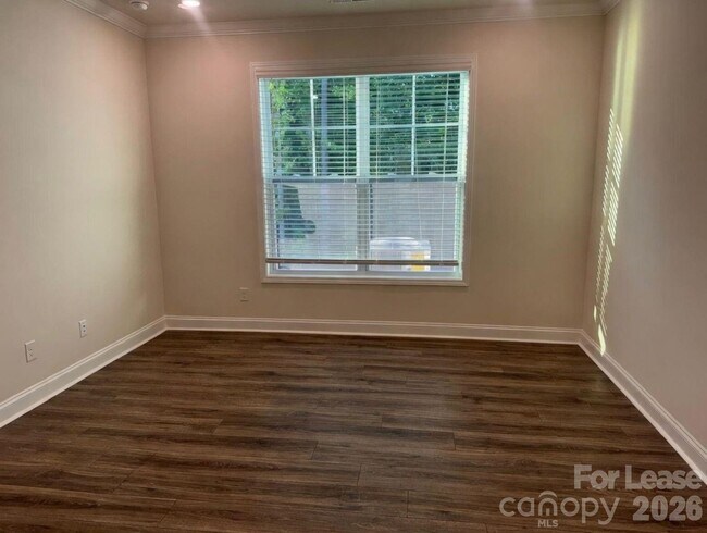 Building Photo - 7870 Iron Rd