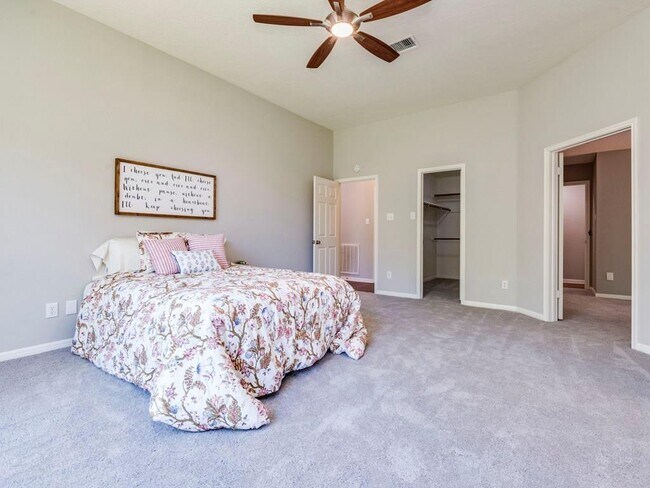 Building Photo - 1104 Quail Ln