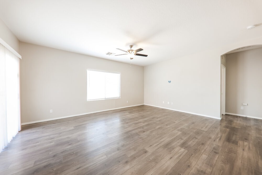 Building Photo - 13275 N Primrose St