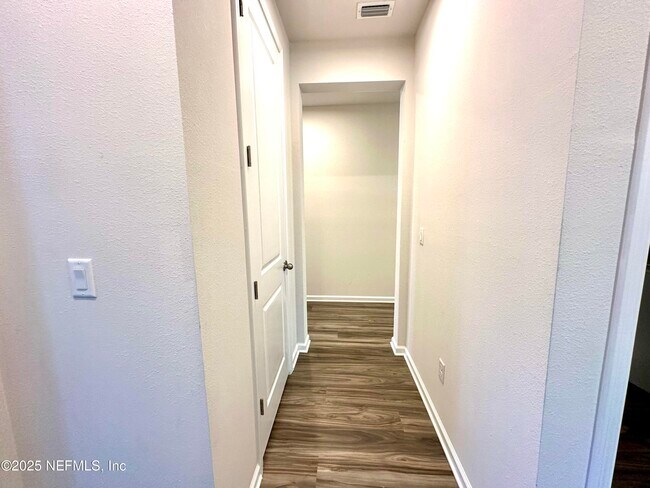 Building Photo - 75310 White Rabbit Ave