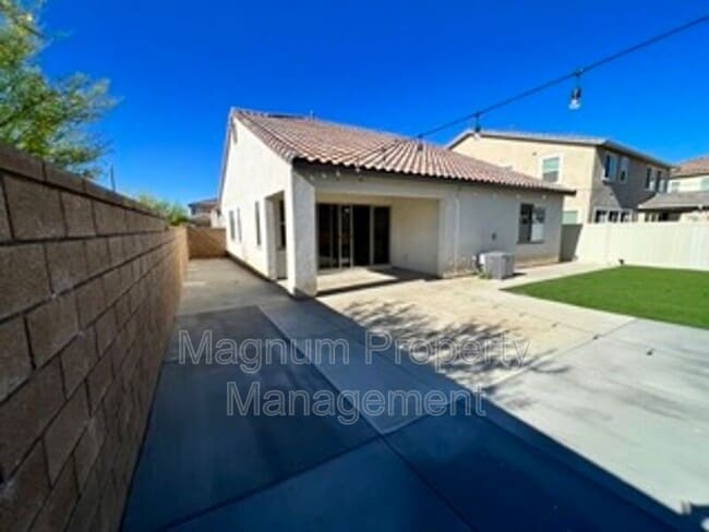 Building Photo - 30960 Falling Star Pl