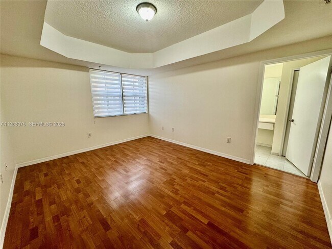 Building Photo - 6520 NW 114th Ave