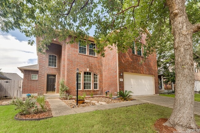 Building Photo - 2026 Thicket Trail Dr