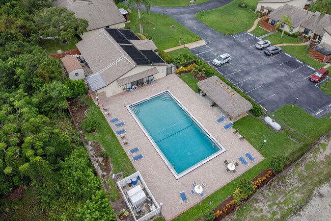 Building Photo - 8019 SE Villa Cir