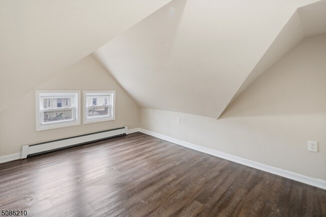 Building Photo - 50 9th Ave