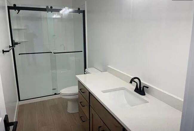 Building Photo - Coming soon! 5 Bedroom/2.5 Bathroom unit i...