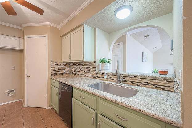 Building Photo - 14947 Heritage Wood Dr