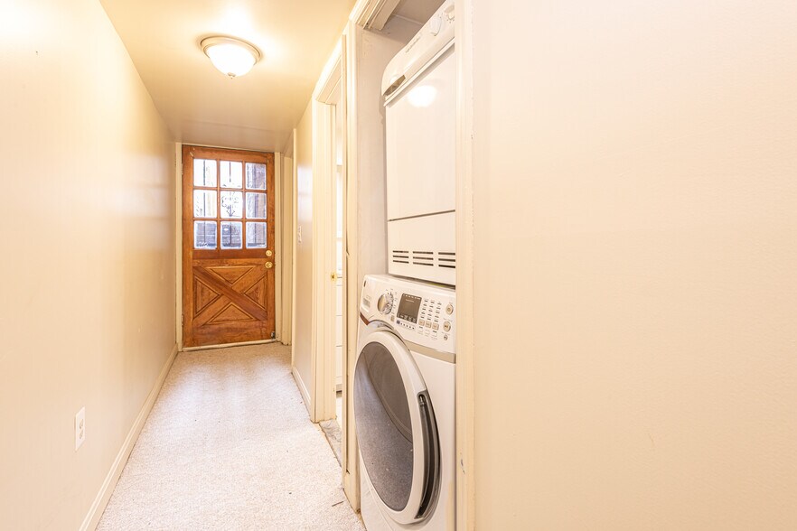 Building Photo - 33 Randolph Pl NW