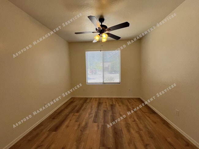Building Photo - 2046 S 171st Dr