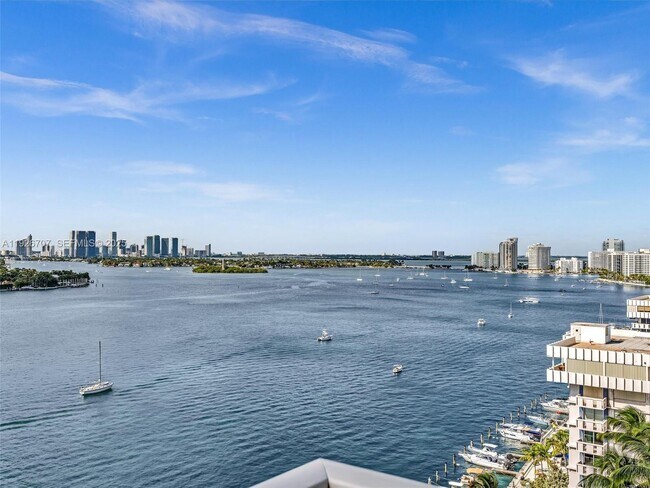 Building Photo - 650 West Ave