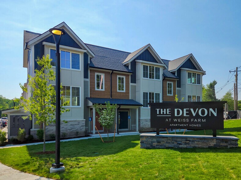 Primary Photo - The Devon at Weiss Farm